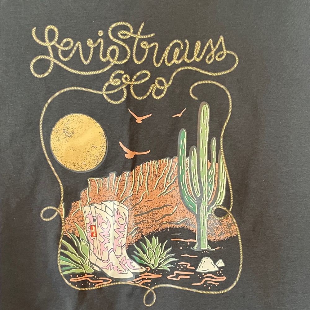 Levi Strauss Black Graphic T-Shirt - Picture 4 of 8